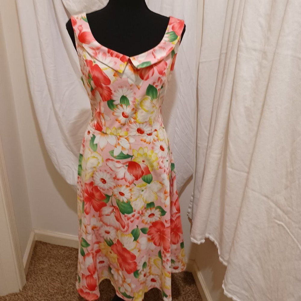 Bettie Page Floral Dress Size M
